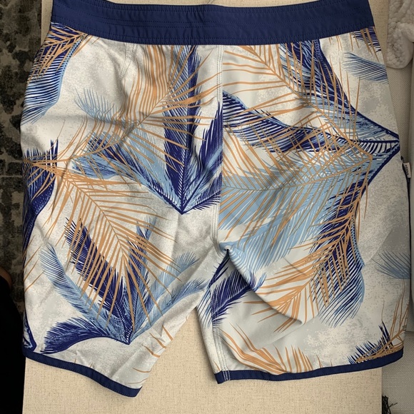 Vans board shorts - Picture 2 of 4
